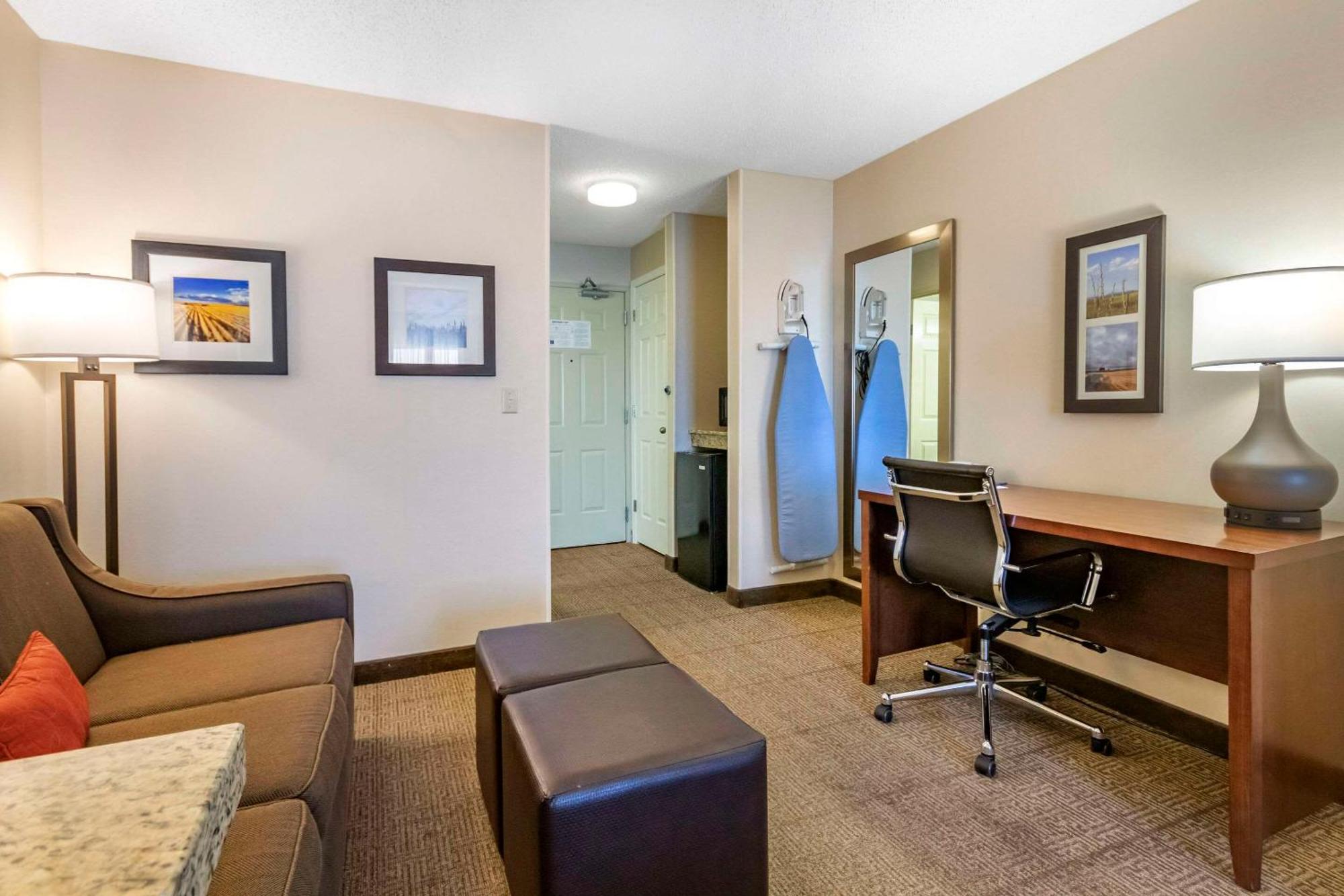 Comfort Inn Great Falls Central Exterior photo