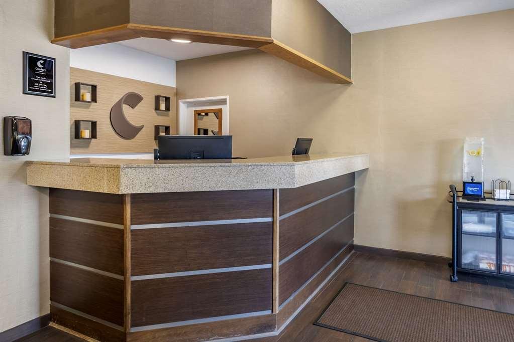 Comfort Inn Great Falls Central Interior photo