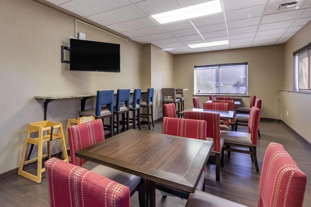 Comfort Inn Great Falls Central Restaurant photo