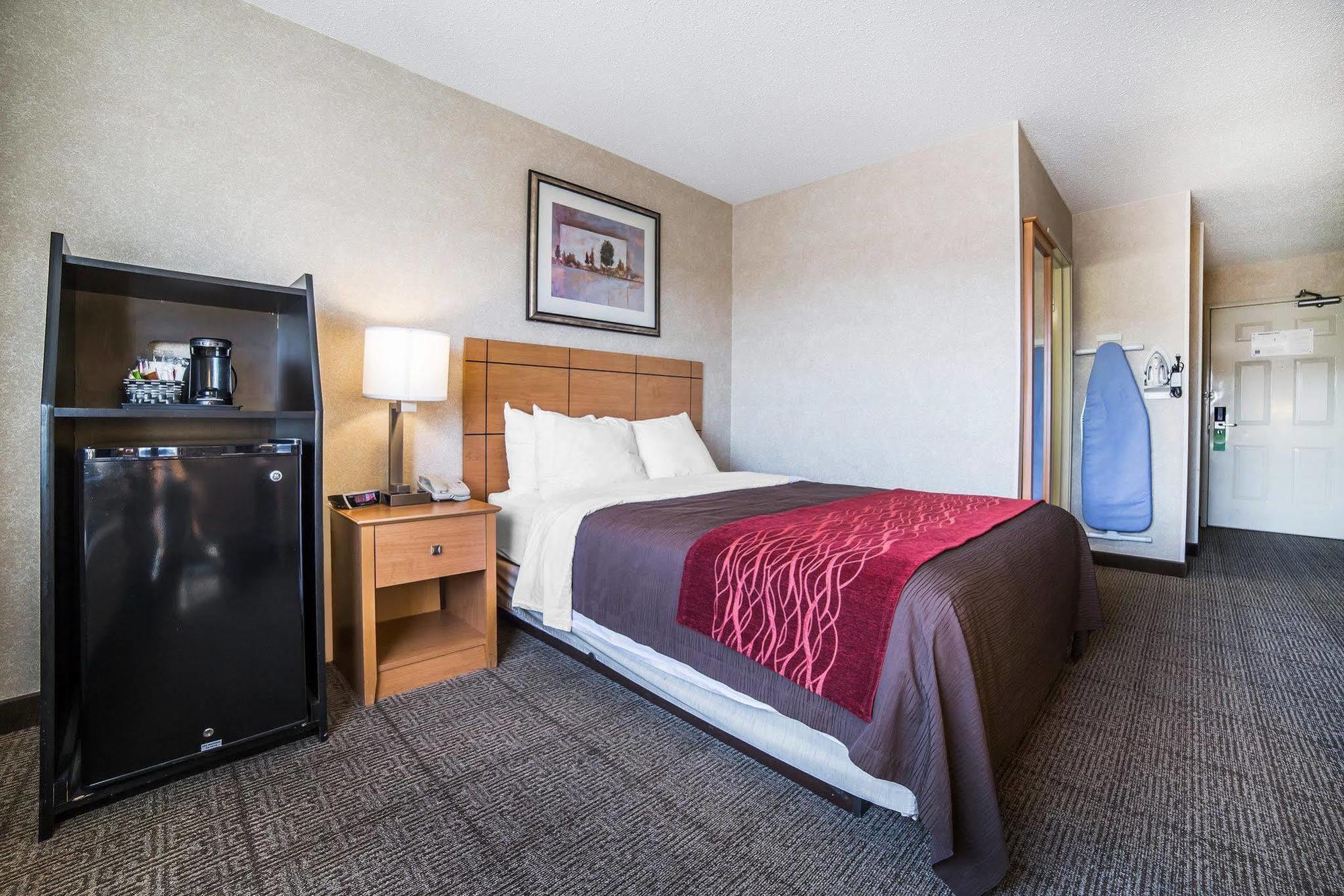 Comfort Inn Great Falls Central Exterior photo